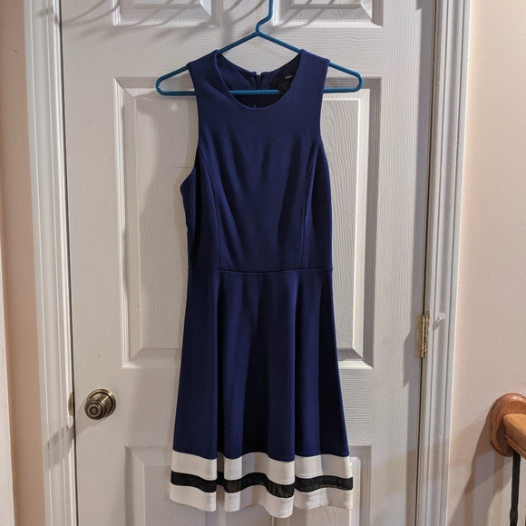 🆕WOT Aqua Mesh Trim Fit & Flare Dress - Picture 2 of 6